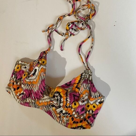 Designer Underwire Bikini‎ Top - Picture 2 of 7